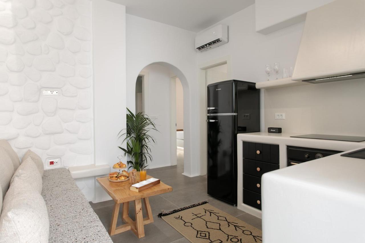 Kamvas Deluxe * Naxos City