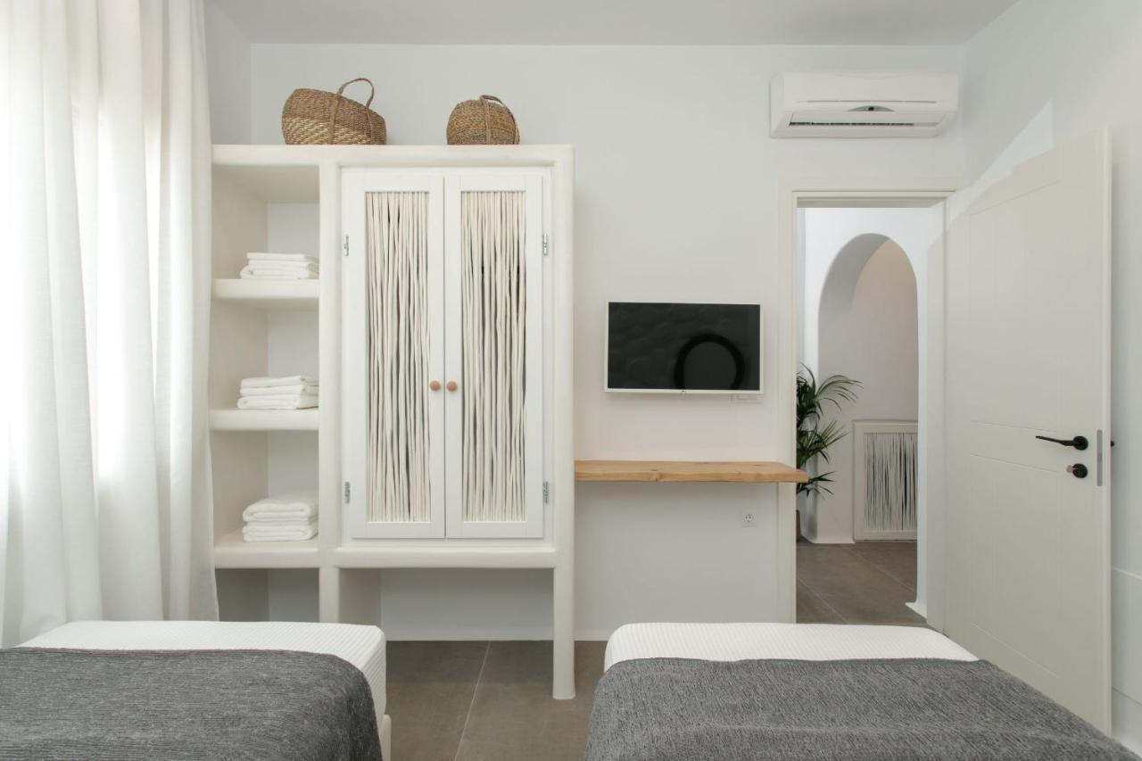 Kamvas Deluxe * Naxos City