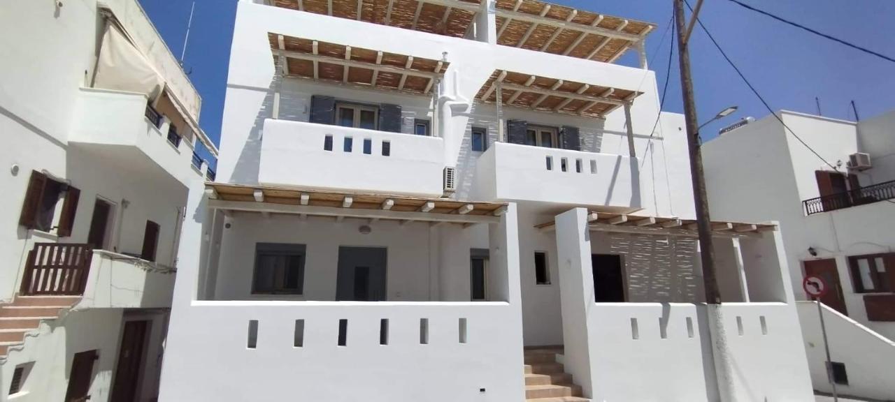 Kamvas Deluxe Naxos City